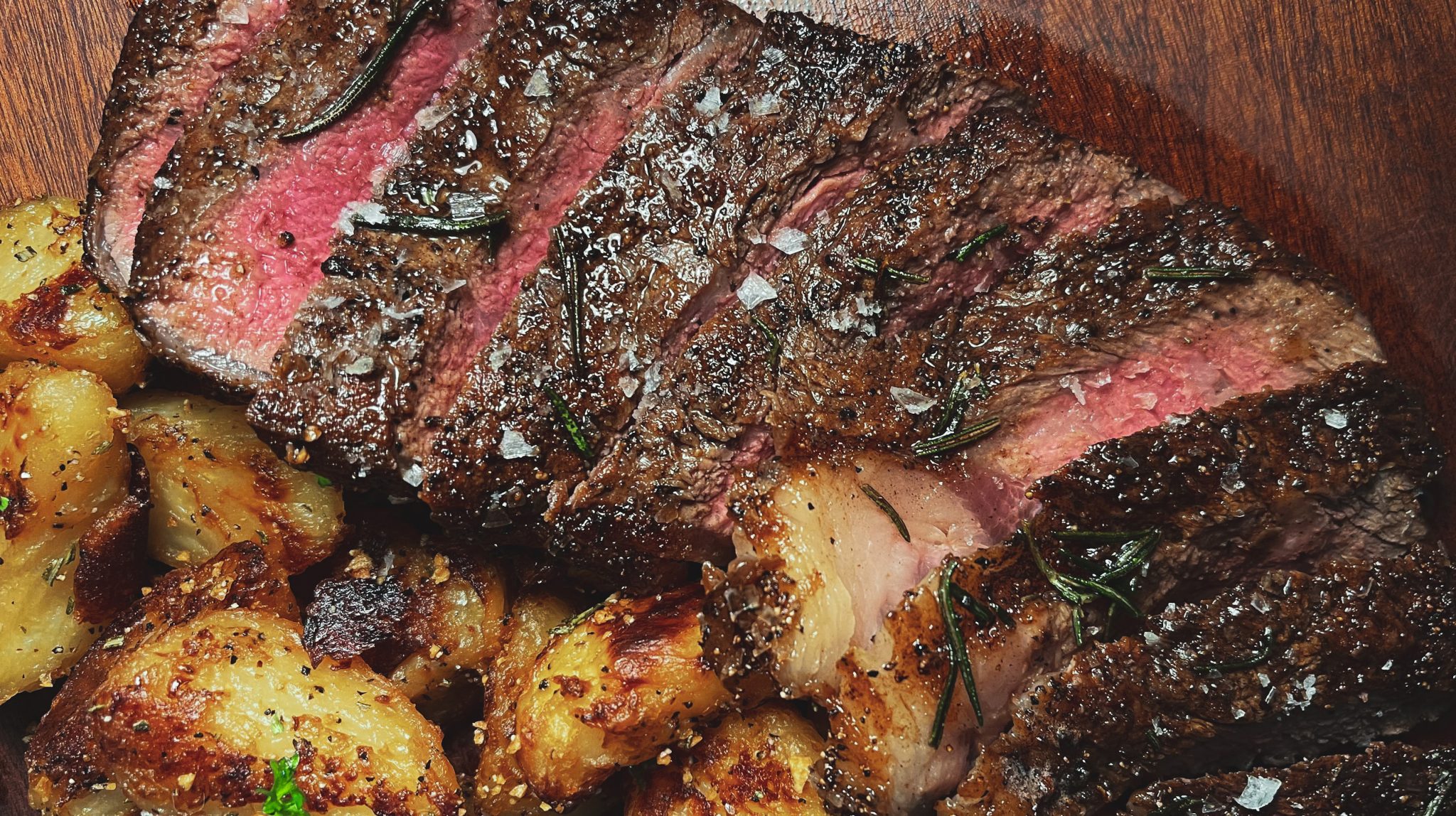 bourbon & honey-glazed brisket with soured cream & chive mash